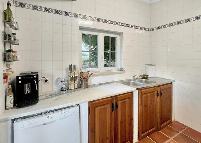 Alojamento de Acomodação e Pequeno-almoço Quinta Mourada 4*