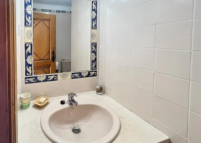 Alojamento de Acomodação e Pequeno-almoço Quinta Mourada 4*