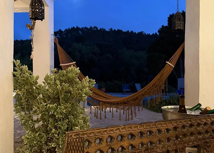 Alojamento de Acomodação e Pequeno-almoço Quinta Mourada 4*